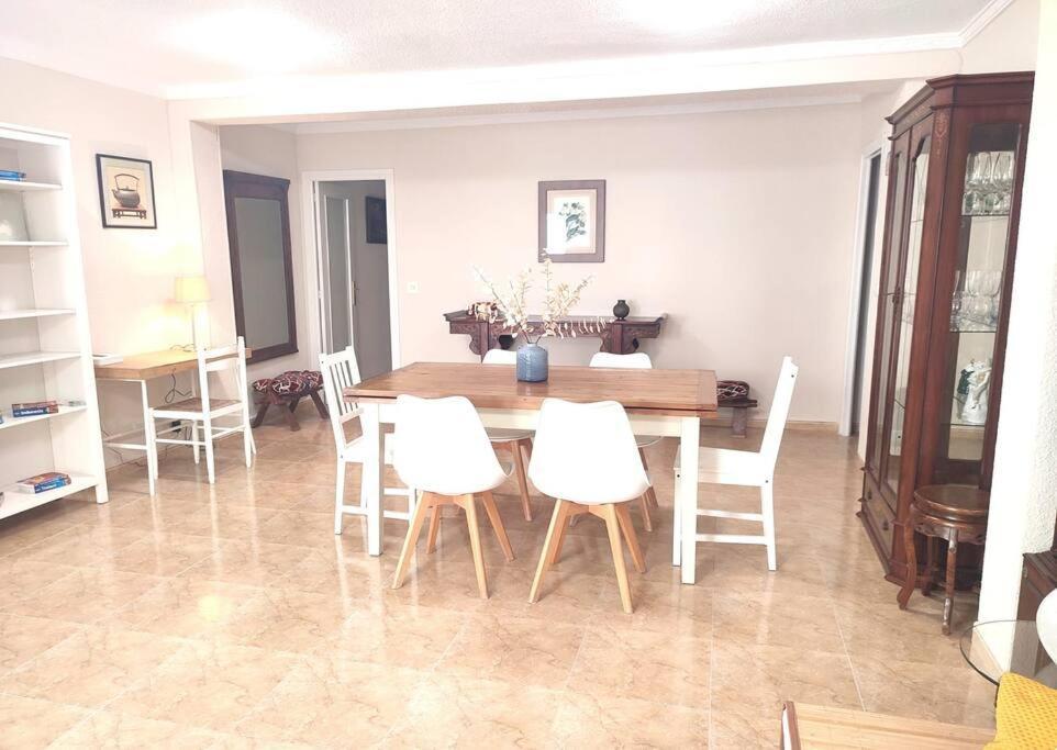 Charming & Spacious Apartment In Historic Centre & Short Walk To Beach Alicante Extérieur photo
