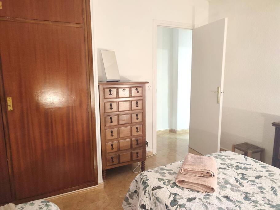 Charming & Spacious Apartment In Historic Centre & Short Walk To Beach Alicante Extérieur photo